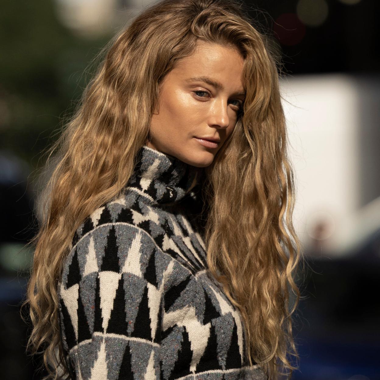 Mujer con pelo largo