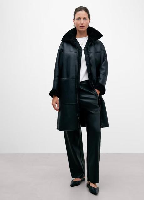 Imagen - Abrigo negro con interior de pelo de Adolfo Domínguez. Foto: El Corte Inglés.