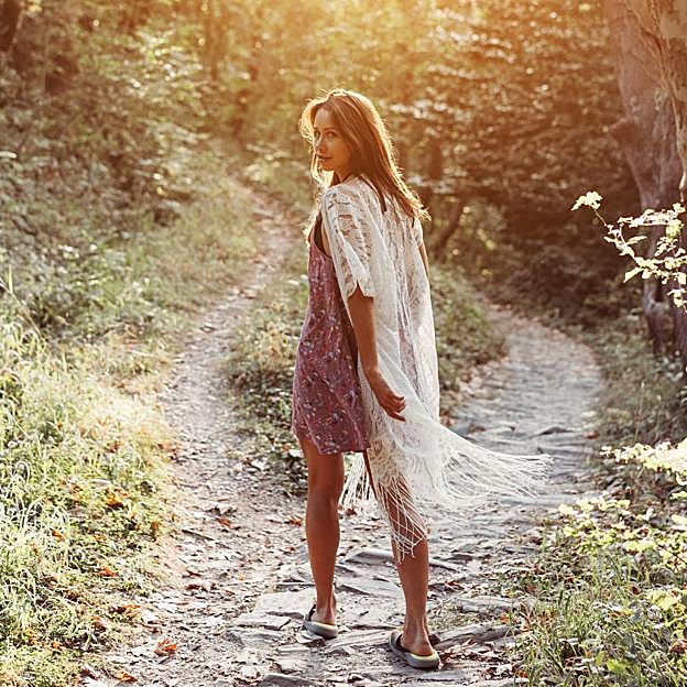 Caminata afgana, por qué andar y meditar a la vez acelera el metabolismo y despeja la mente