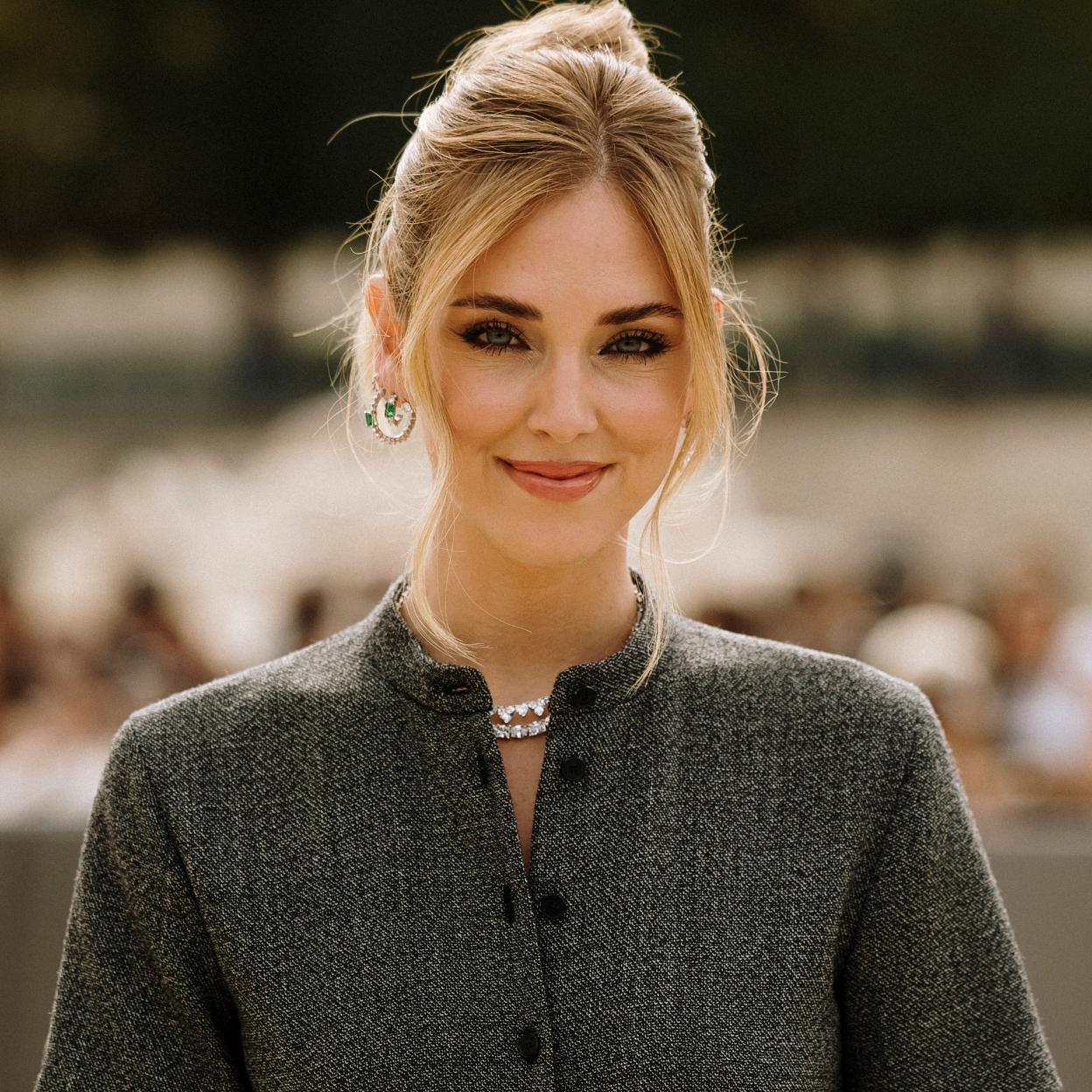 Chiara Ferragni con un recogido alto.