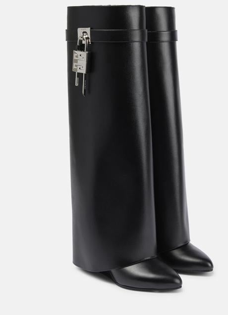 Imagen - Botas altas de color negro de Givenchy (1.895 euros)