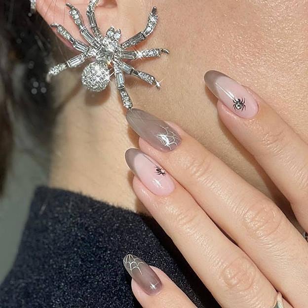 Manicura francesa para Halloween