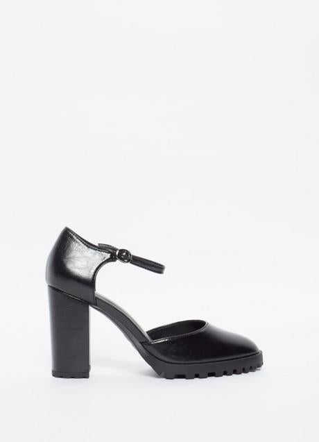 Imagen - Zapatos negros de tacón de Sfera (22,99 euros)