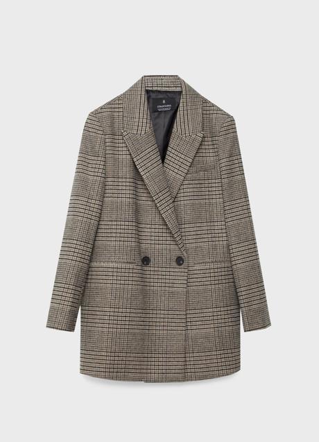 Imagen - Blazer larga con estampado de cuadros de Stradivarius. Foto: Stradivarius.