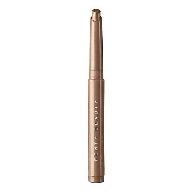 Shadowstix de Fenty Beauty en tono Get on Taupe. Precio: 25,99 euros