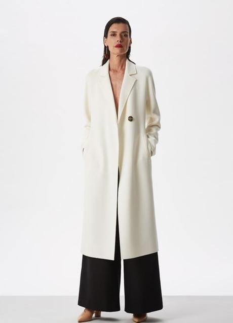 Imagen - El abrigo blanco de Adolfo Domínguez.