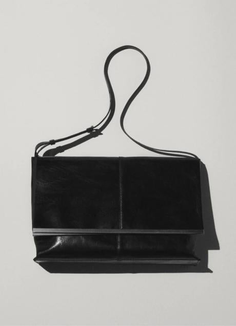 Imagen - Bolso negro de Massimo Dutti (199 euros)
