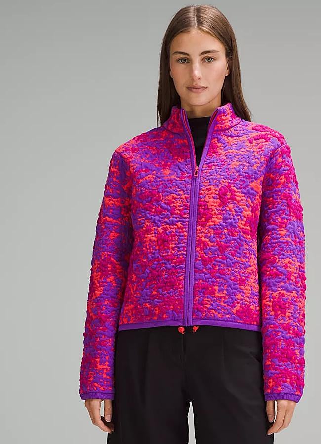 Imagen - Chaqueta acolchada multicolor de Lululemon. Foto: Lululemon.
