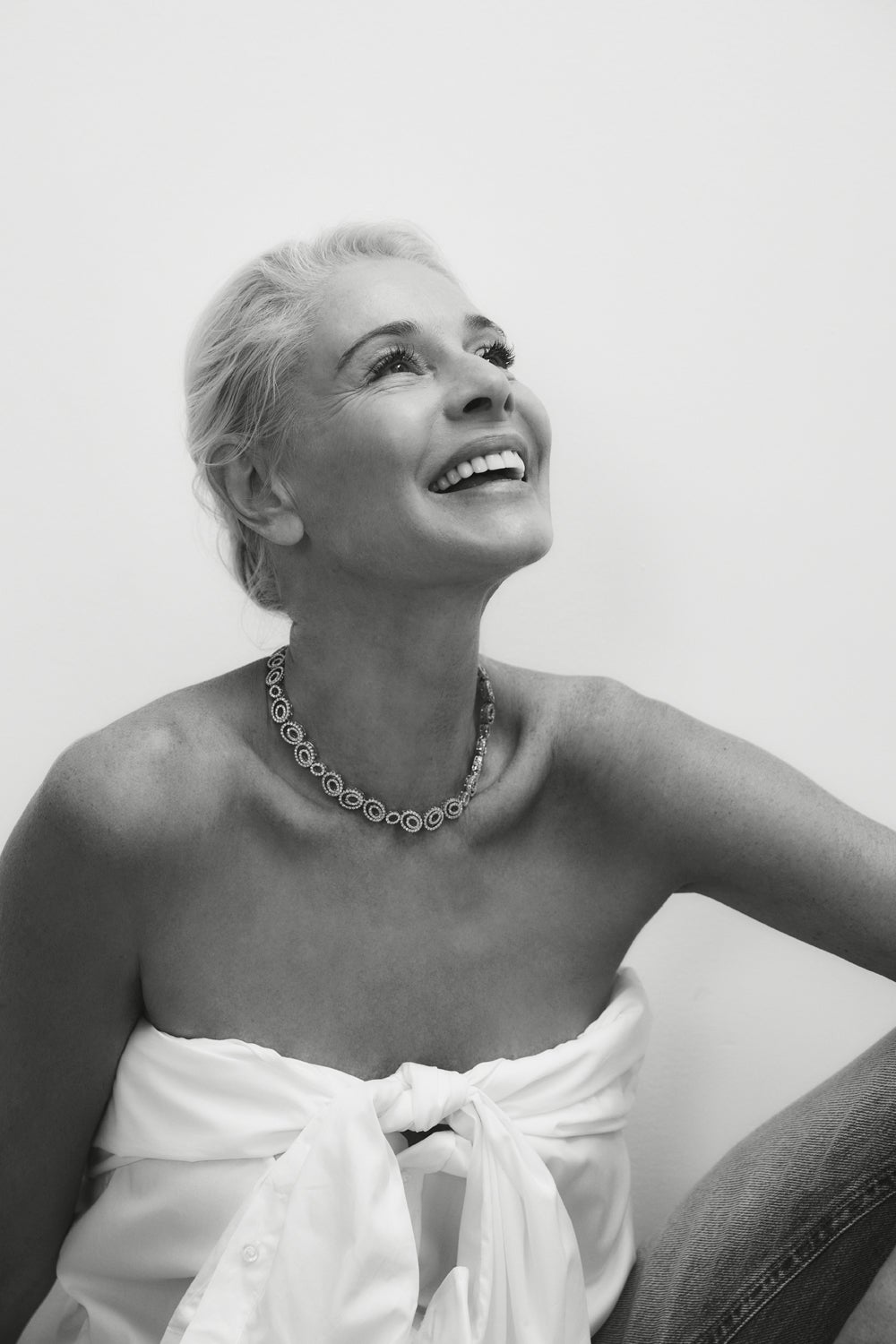 Imagen - Camisa de Mirto, pantalón de Guess by Marciano y gargantilla de Grassy. FOTOGRAFÍA: PIPI HORMAECHEA / ESTILISMO: ALMUDENA CARNICERO