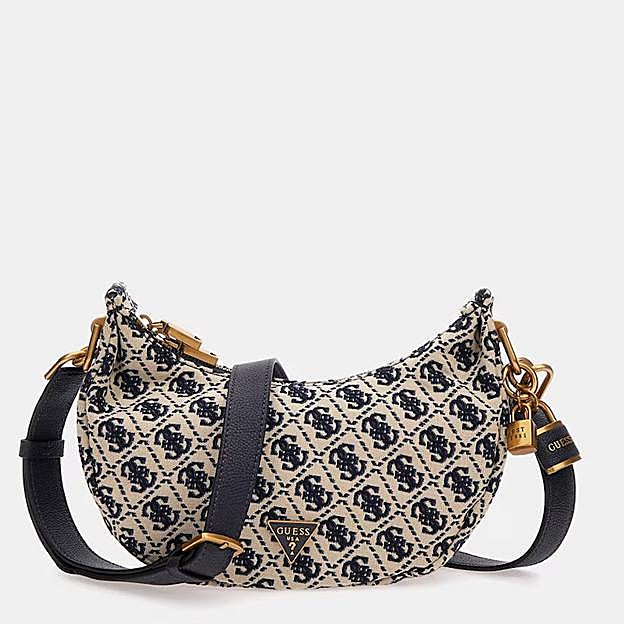 Bolso bandolera con logo de Guess.