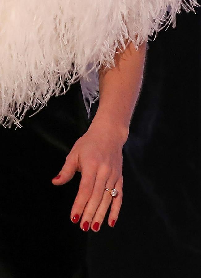 Imagen - El anillo de pedida de Carlota Casiraghi. / GTRES