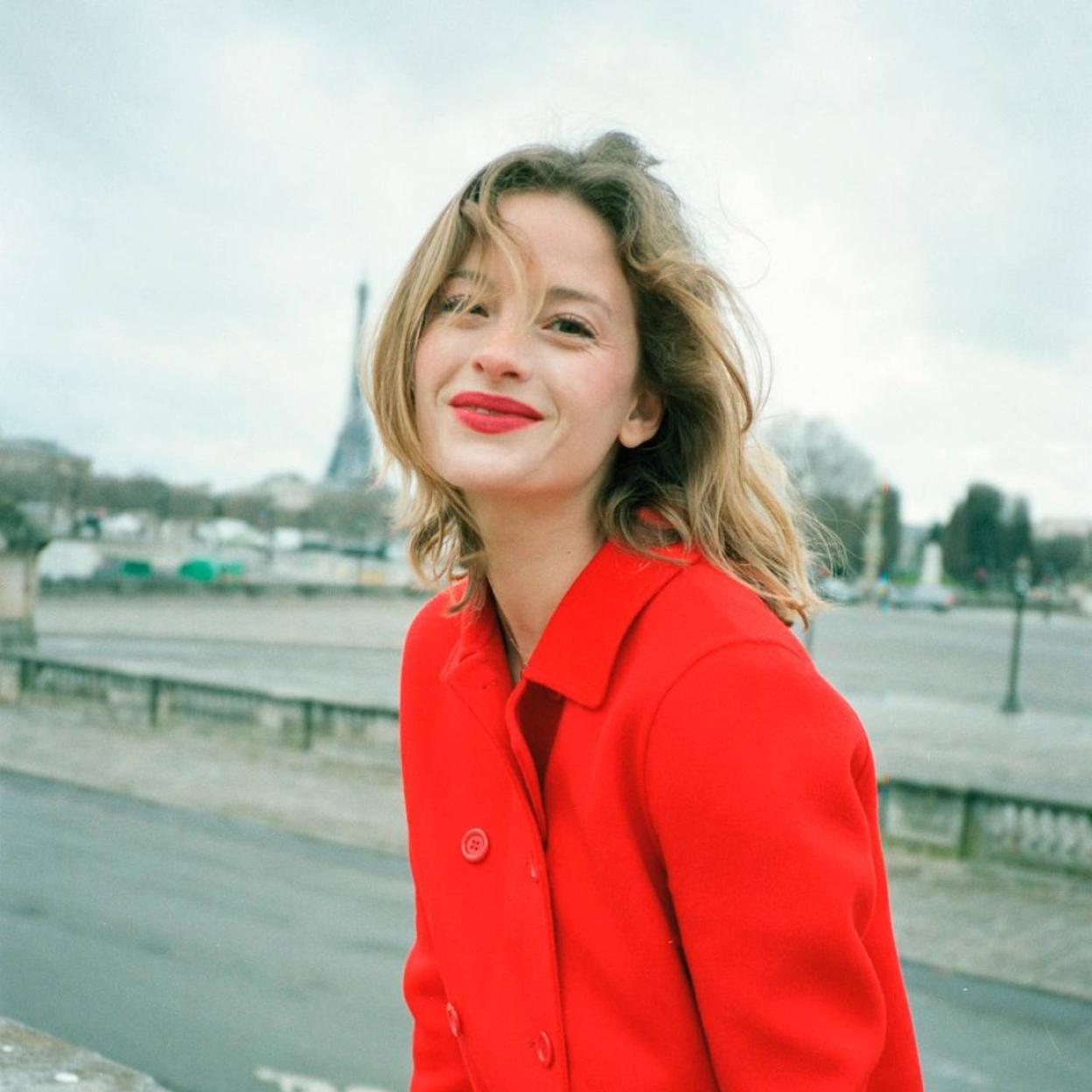 Influencer con french girl makeup