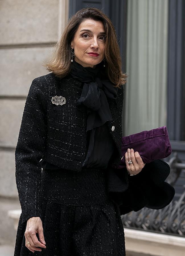 Imagen - Llop aprovechó la ocasión para lucir un conjunto en negro y que acompañó con pendientes y anillos que daban el toque de color (Getty)