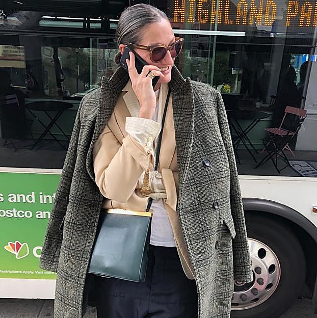 Jenna Lyon derrocha estilazo en Nueva York con sus looks a base de básicos.