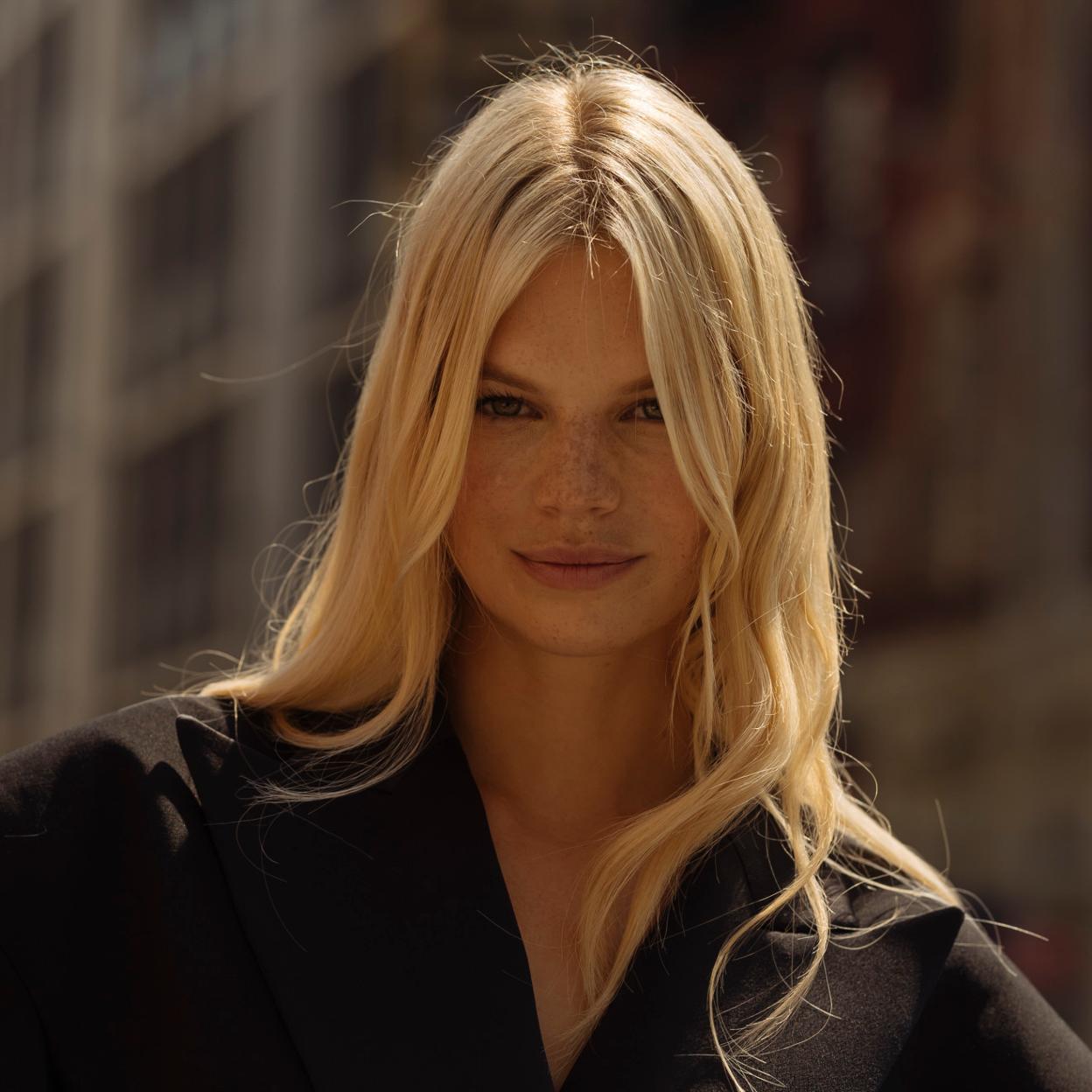 Los mejores sprays fijadores para el frizz.