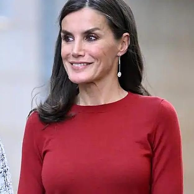 La reina Letizia en noviembre de 2022 con los pendientes TicSilver que se compró en BioCultura.