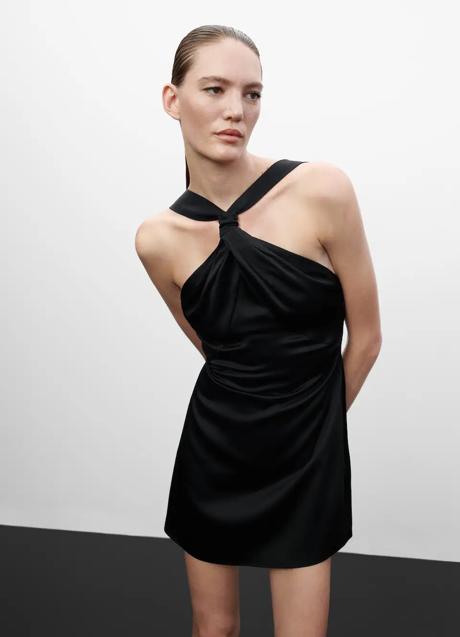 Imagen - Vestido negro con escote halter de Mango (80 euros)