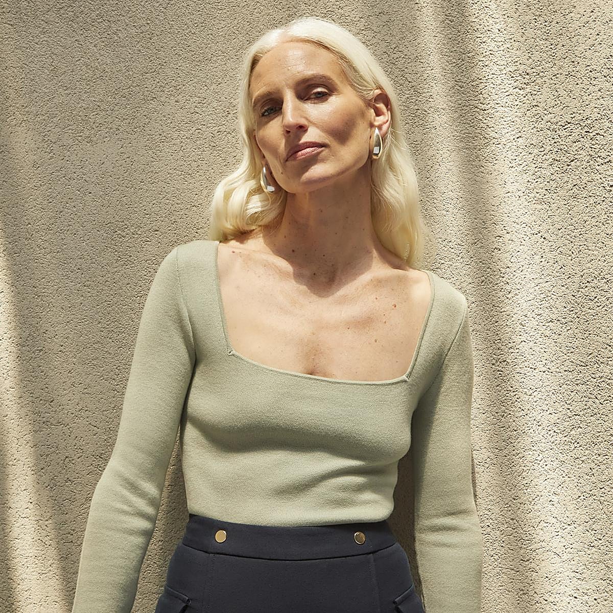 Los mejores retoques estéticos para mujeres de más de 50 años: rostro más joven y vientre plano