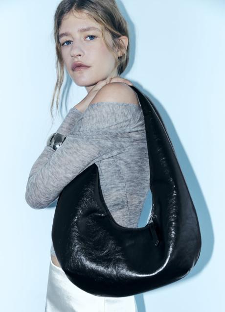 Imagen - Bolso negro de Zara (29,99 euros)