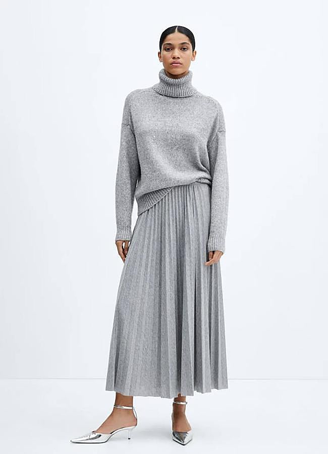 Imagen - Total look con falda en gris