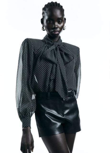 Imagen - Blusa con estampado de lunares de Sfera (25,99 euros)