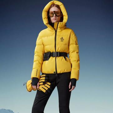 Imagen secundaria 1 - En la foto superior, look de Balenciaga. A la izquierda, Moncler y a la derecha, Gucci.