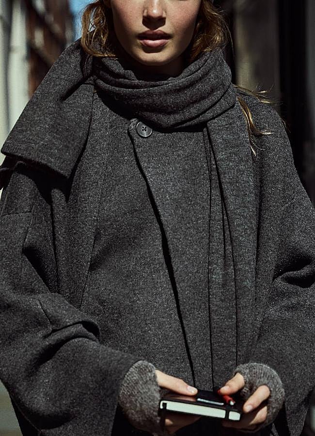 Imagen - Abrigo con bufanda en tejido de punto