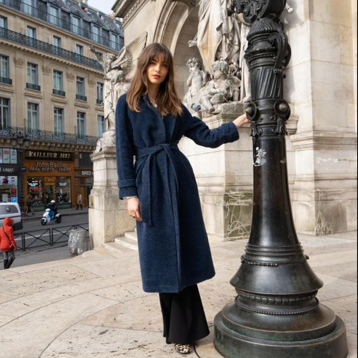 Vestidos de fiesta, bolsos con lentejuelas, básicos de invierno y muchas otras novedades de nueva temporada. 