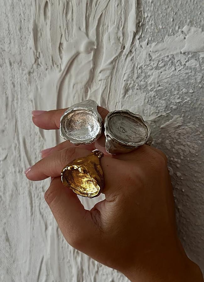 Imagen - Anillo artesanal Ciro Naked en oro de Melt Coma. Foto: Melt Coma.