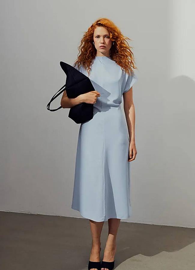 Imagen - Vestido de H&M azul inspirado en el lujo