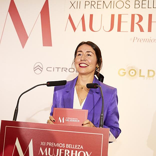 Cantal Ceña, jefa de belleza de Mujerhoy, presentó los Premios Belleza 2023 de la revista por segundo año consecutivo.