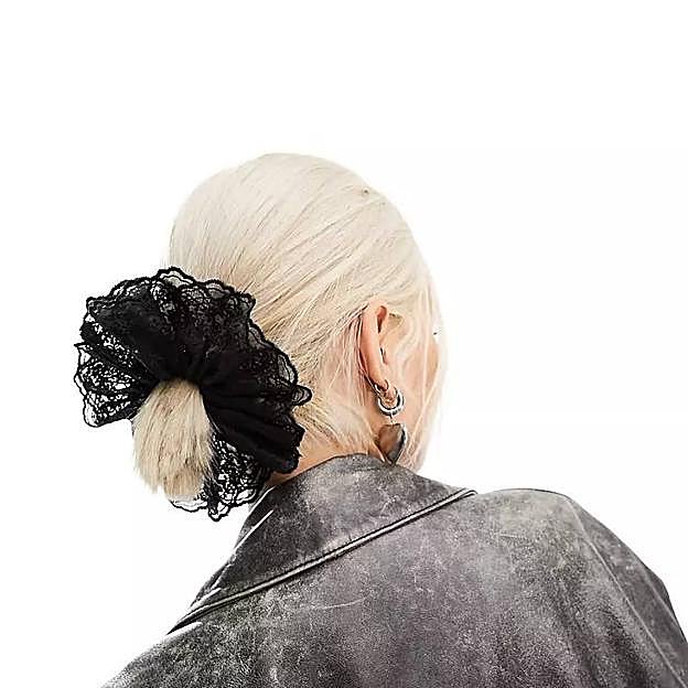 Coletero de pelo de encaje