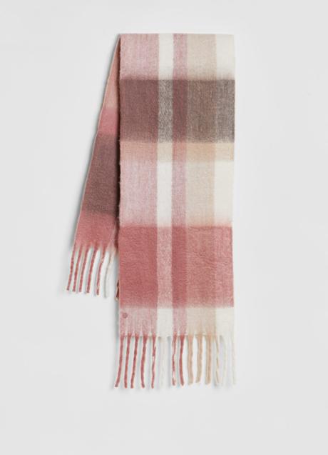 Imagen - Bufanda con estampado de cuadros de Stradivarius (15,99 euros)