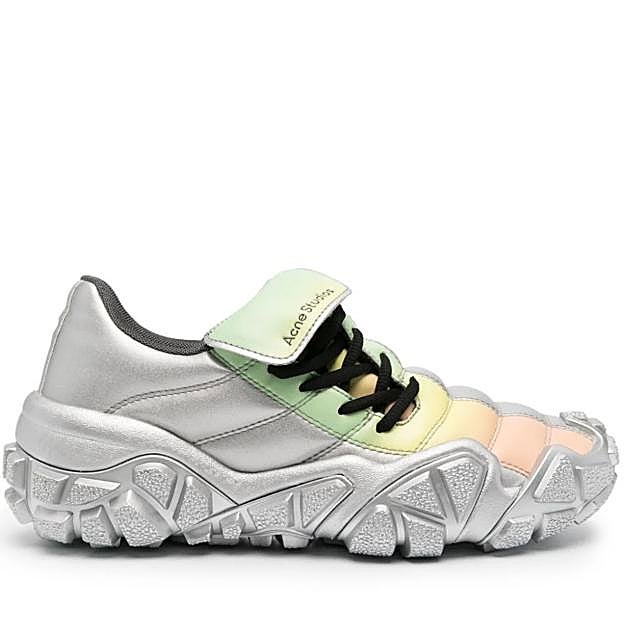 Aolce & Gabbana zapatillas con parche del logo, 895 euros.