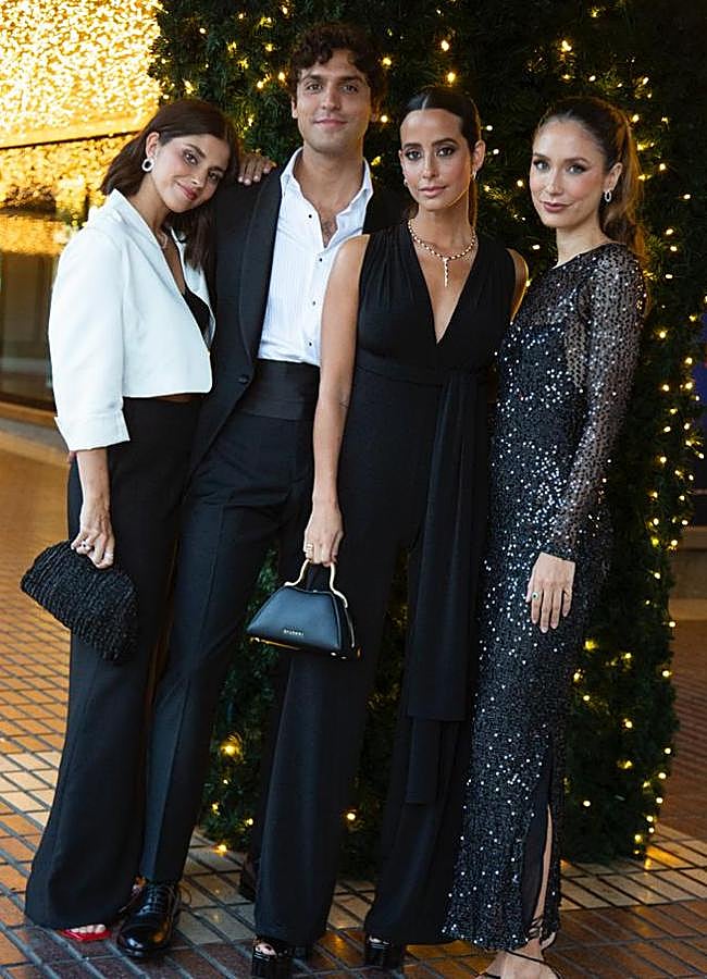 Imagen - María García de Jaime, Tomás Páramo, María Fernández-Rubíes y Grace Villarreal en los Grammy Latinos/LIMITED PICTURES