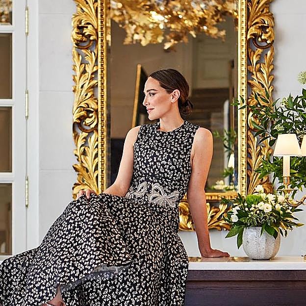 Tamara Falcó con peinado de invitada de moño