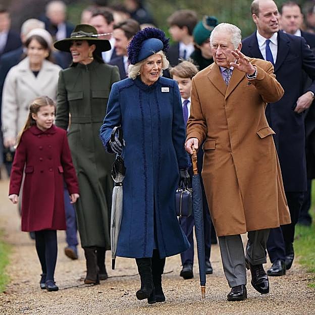 Los Parker por primera vez invitados a pasar la navidad junto a Camilla y Carlos III