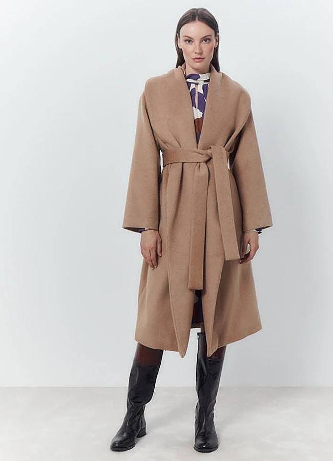 Imagen - Abrigo camel con cinturón