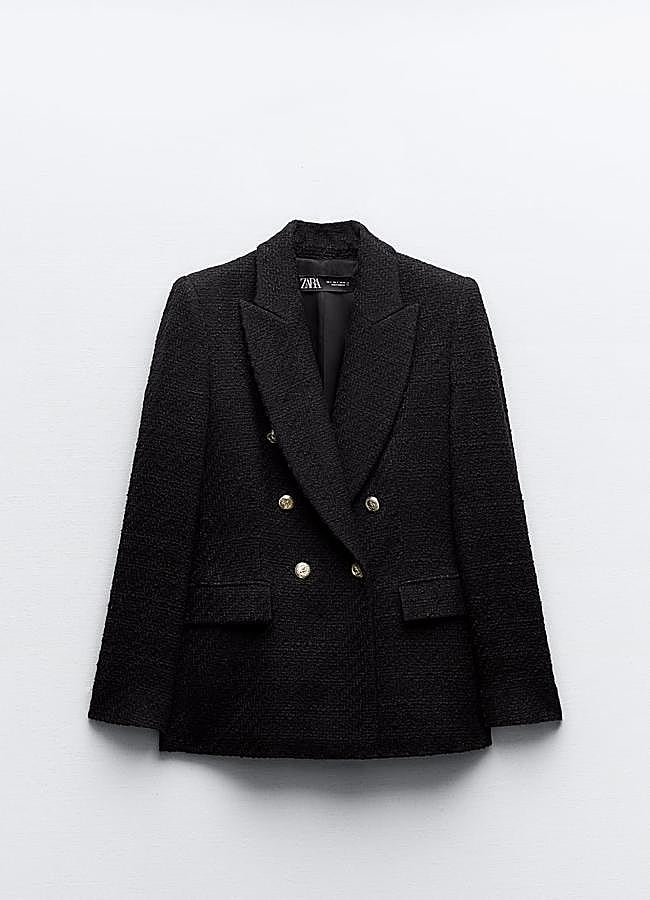 Imagen - Blazer estructura en negro de Zara. Foto: Zara.