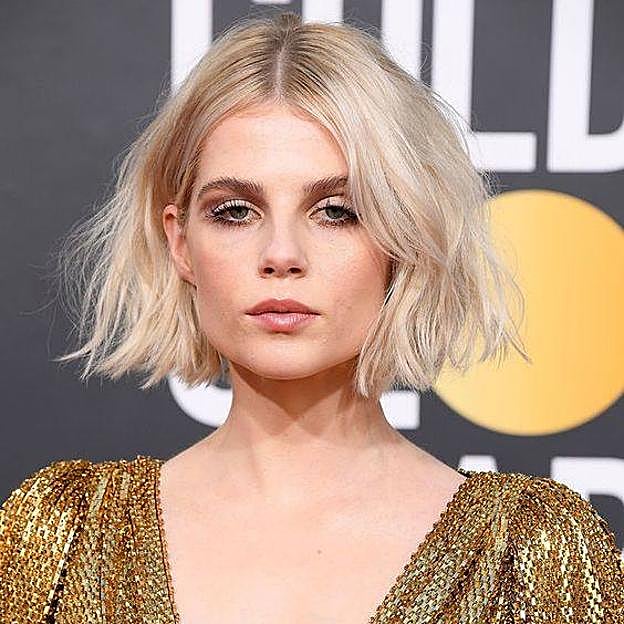 Lucy Boynton con corte de pelo blunt bob
