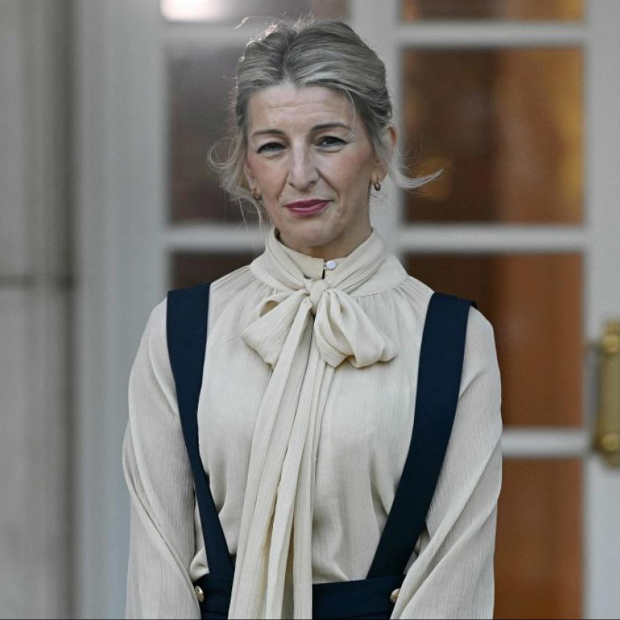 Yolanda Díaz llega a la Moncloa para acudir al primer Consejo de Ministros del nuevo Gobierno de Pedro Sánchez.