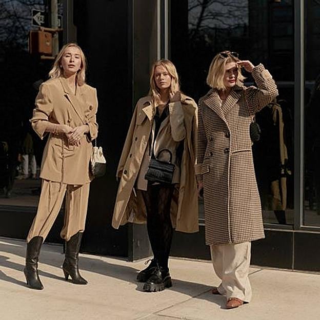 Confía en mí: los abrigos marrones han sustituido al clásico abrigo negro y estos son los más bonitos