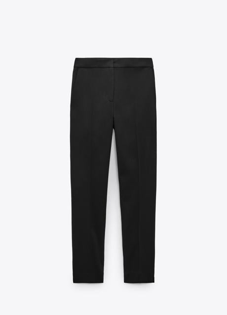 Imagen - Pantalones negros de Zara (19,99 euros)