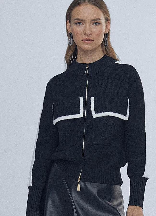 Imagen - Cárdigan con cremallera en azul marino de Lola Casademunt. Foto: El Corte Inglés.