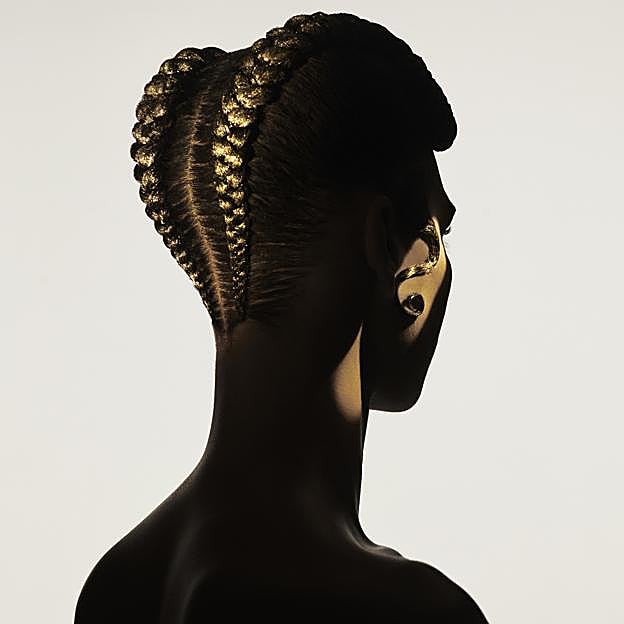 Así queda el nuevo spray dorado para el pelo de Zara.