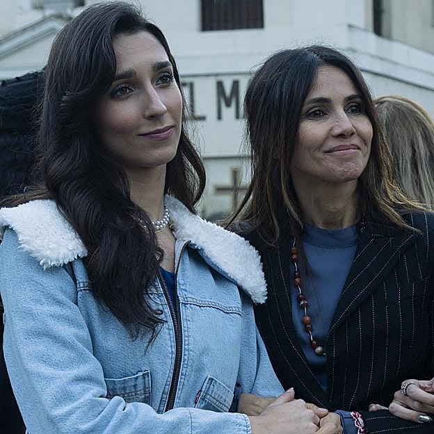 Lola Rodríguez y Goya Toledo en una imagen de Vestidas de azul. 