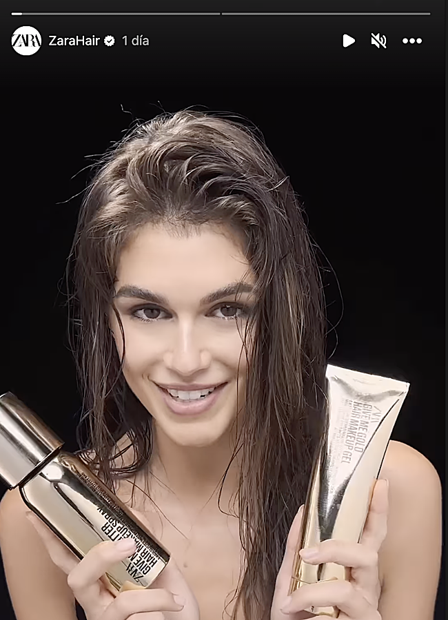 Imagen - Kaia Gerber con dos de los productos de Zara Hair. Foto: @zara.