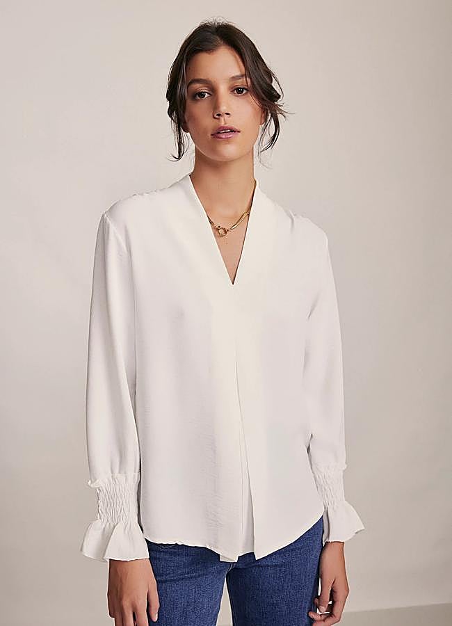 Imagen - Blusa blanca romántica de algo Bonito, 19,99 euros.