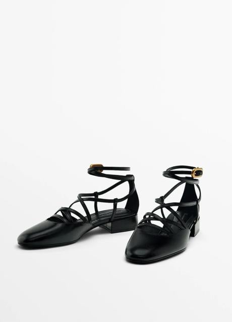 Imagen - Zapatos negros de Massimo Dutti (89,95 euros)