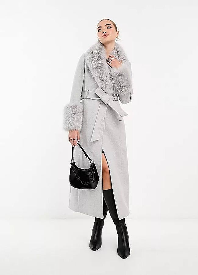 Imagen - Abrigo con cuello y puños de pelo